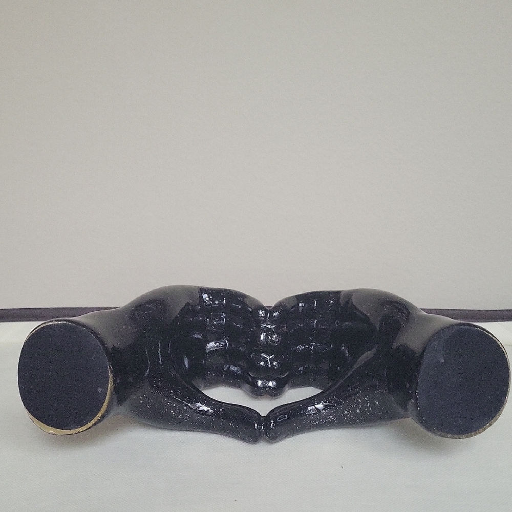 Black Marbled Resin Heart Hands Sculpture - Picture 5 of 5